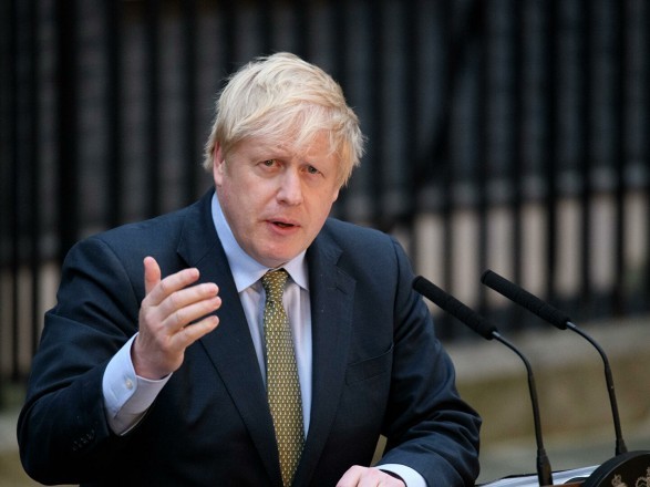 Ситуация опасная: премьер Британии призвал Путина отойти от «края пропасти»