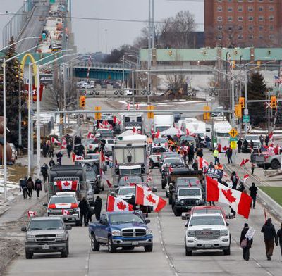 США давят на власти Канады в прекращении блокады границы