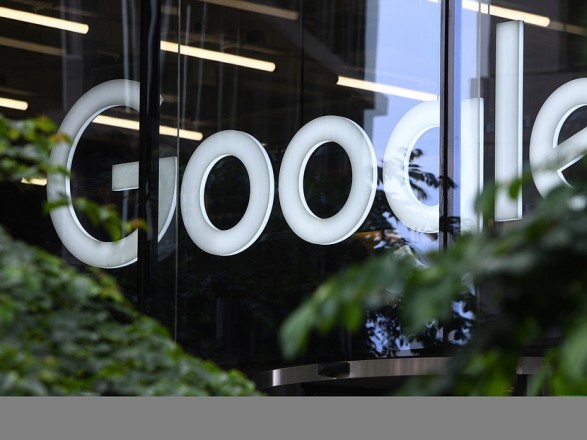 Google ограничивает работу Google Play в России