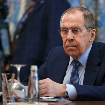 Глава МИД РФ Сергей Лавров заявил, Москва не допустит передачи Украине зенитно-ракетных систем С-300 |