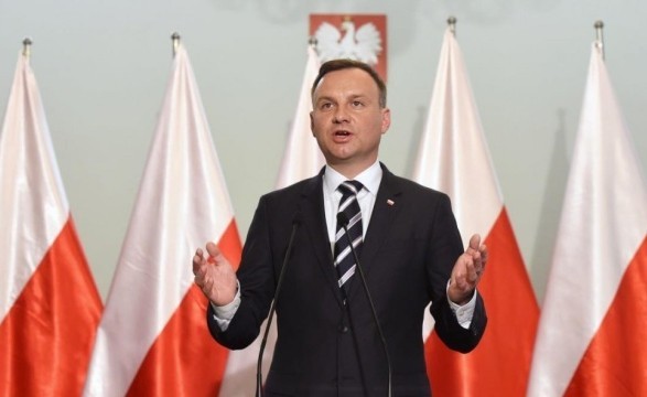 Дуда подписал закон о помощи украинским беженцам