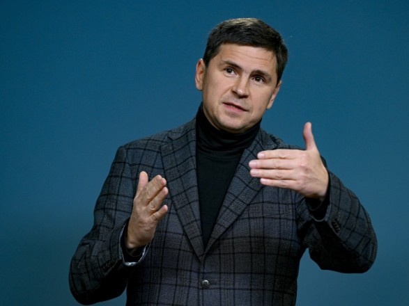 Подоляк заявил, что премьер-министр Польши проявляет безупречную инициативу помочь Украине восстановиться