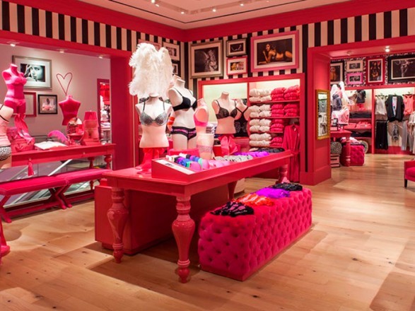 Россиянок оставили без белья: Victoria’s Secret уходит из РФ