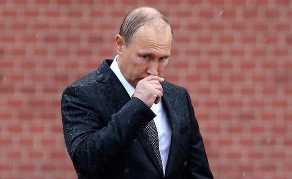 Через страх быть убитым путин уволил тысячи охранников и секретарей — СМИ