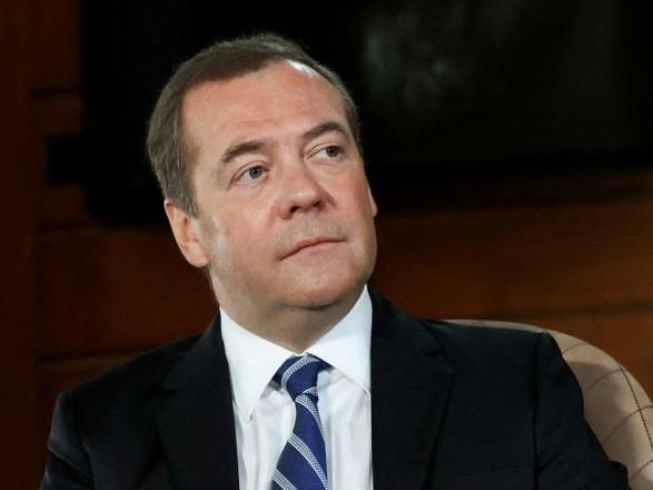 Экс-президент россии Медведев заявил, что санкции Запада не влияют на кремль Экс-президент россии Медведев заявил, что санкции Запада не влияют на кремль