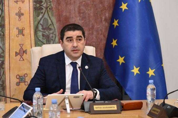 Спикер парламента Грузии назвал неприемлемым заявление Киева о возможном открытии контрабандного канала в Россию | Спикер парламента Грузии назвал неприемлемым заявление Киева о возможном открытии контрабандного канала в Россию |
