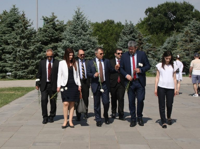 Սերբիայի ԱԳՆ պետական քարտուղարն այցելել է Հայոց ցեղասպանության հուշահամալիր
		30.06.2022 . Միջազգային