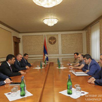 Արցախի նախագահը և Կապանի քաղաքապետը կարևորել են համայնքների միջև կապերի ամրապնդումը
		17.06.2022 . Արցախ