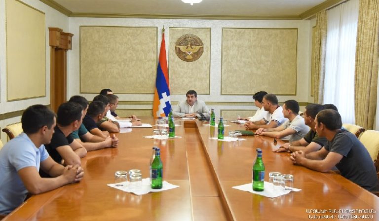 Քննարկվել են վիրավոր ազատամարտիկների սոցիալական խնդիրները. հանդիպում Արցախի նախագահի հետ
		05.07.2022 . Արցախ