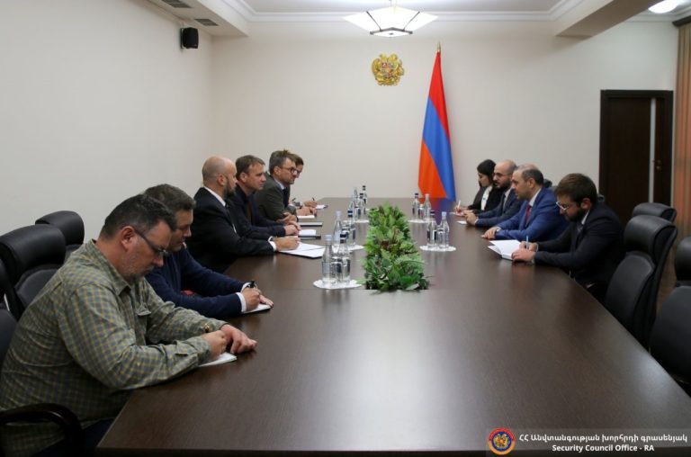 Արմեն Գրիգորյանը հանդիպել է ԵՄ տեխնիկական գնահատման առաքելության անդամների հետ
		14.10.2022 . Միջազգային