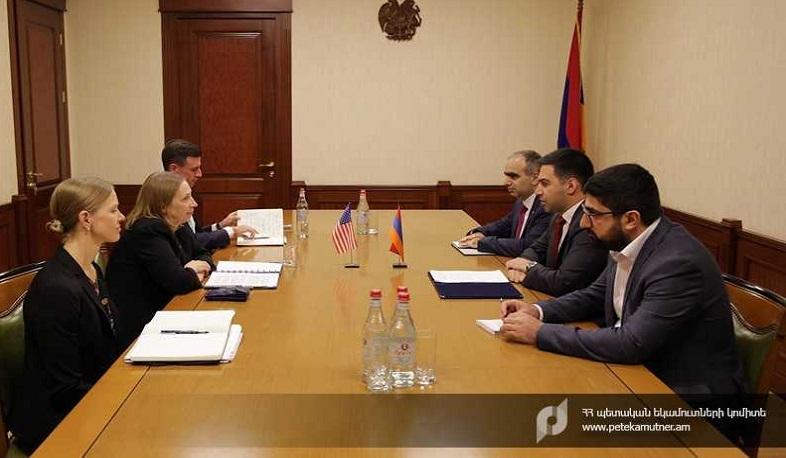 ՊԵԿ նախագահն ու ԱՄՆ դեսպանը քննարկել են մաքսային և հարկային ոլորտներում համագործակցության զարգացմանն առնչվող հարցեր
		07.10.2022 . Միջազգային