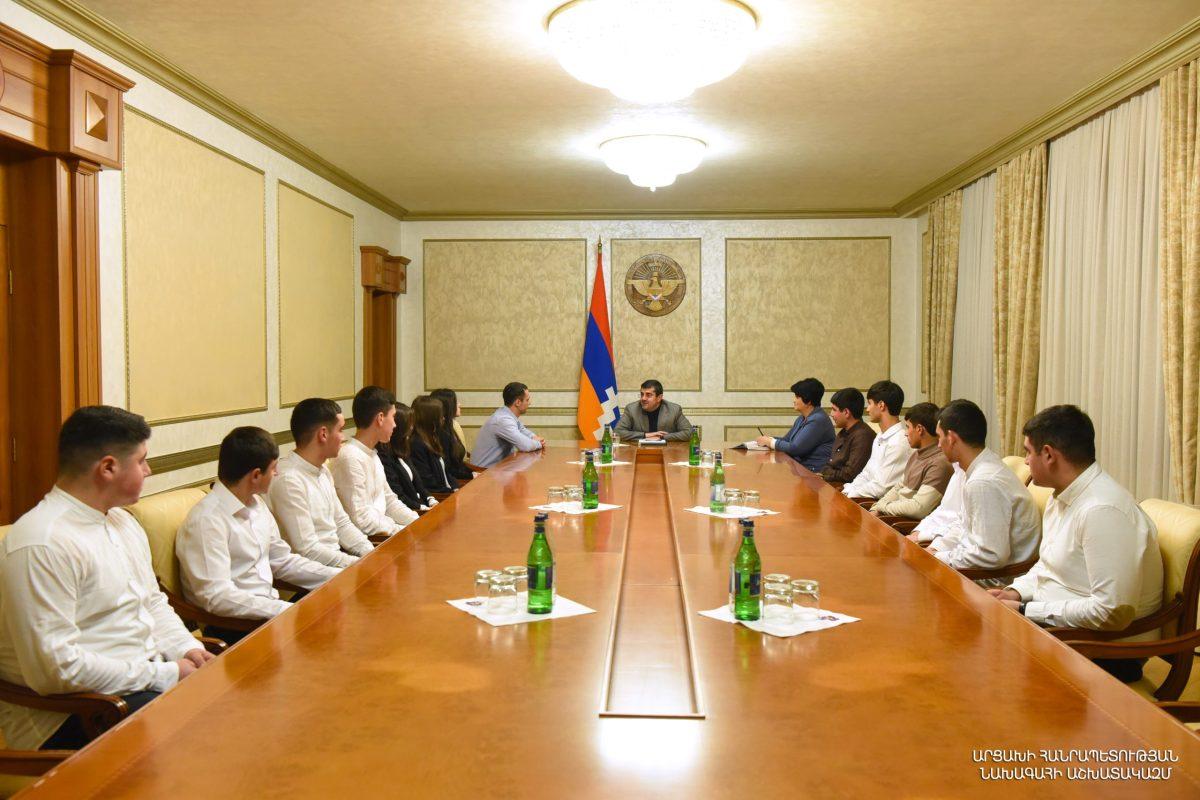 Քննարկվել են Արցախում տարբեր մարզաձևերի մասսայականացմանն առնչվող հարցեր
		02.12.2022 . Արցախ