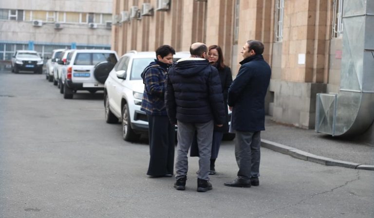 ՀՀ-ում ՄԱԿ-ի մշտական համակարգողի պաշտոնակատարը հանդիպել է Արտակ  Բեգլարյանի և Գեղամ Ստեփանյանի հետ
		16.12.2022 . Արցախ