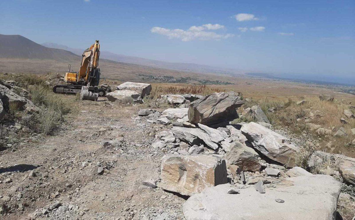 Արցախում ընդերքից օգտվելու սկզբունքները, կարգը սահմանվում են ԱՀ ընդերքի մասին օրենսգրքով. Բնապահպանության կոմիտե
		03.12.2022 . Արցախ