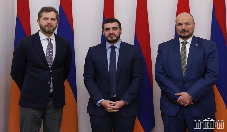 Արման Եղոյանը եվրոպացի պաշտոնյաներին է ներկայացրել Լաչինի միջանցքի արգելափակման հետևանքով ստեղծված իրադրությունը
		27.01.2023 . Արցախ