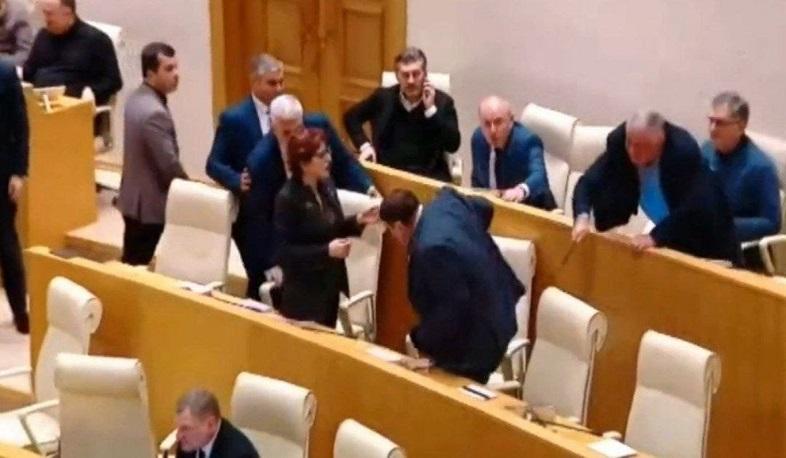 Հերթական ծեծկռտուքը՝ Վրաստանի խորհրդարանում
		24.03.2023 . Միջազգային
