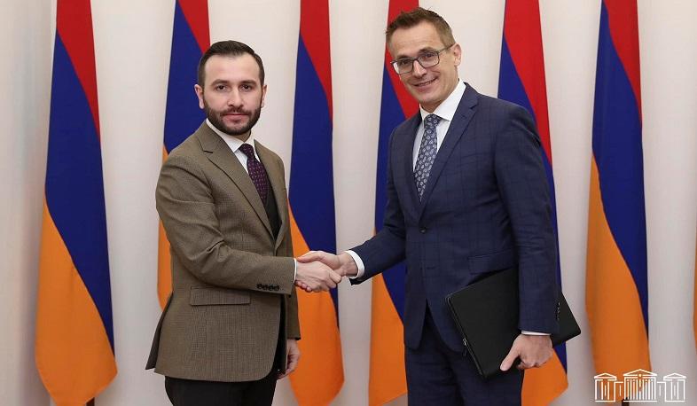 Հայկ Կոնջորյանը և Շվեյցարիայի դեսպանը քննարկել են խաղաղության գործընթացը և մարտահրավերները
		30.03.2023 . Արցախ
