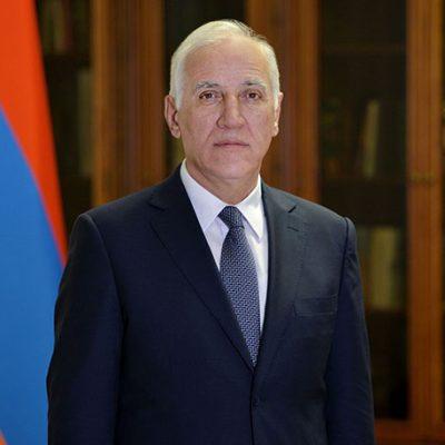 32 տարի անց արցախահայությունը կրկին կանգնած է ապրելու և անվտանգության լրջագույն մարտահրավերների առաջ. Վահագն Խաչատուրյան
		02.09.2023 . Արցախ