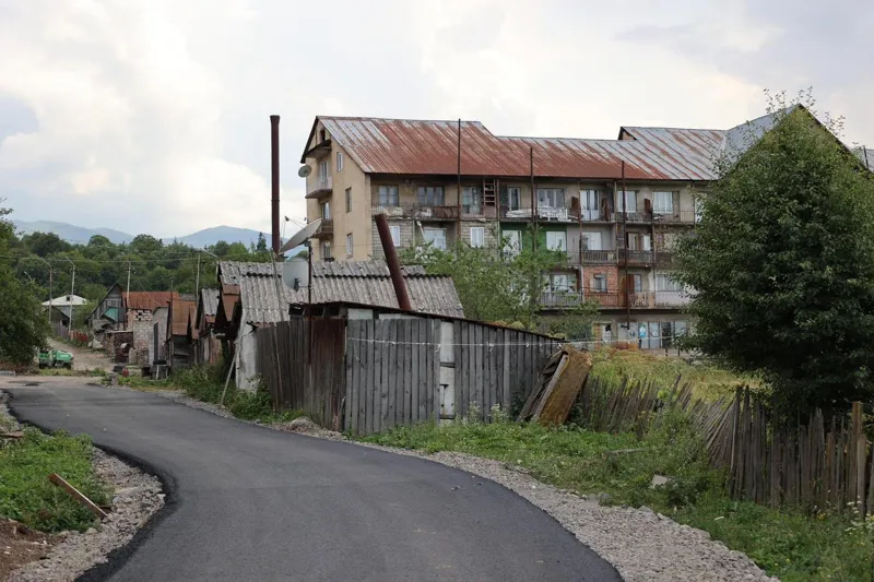 Բորժոմիի մունիցիպալիտետի բարձրլեռնային Անդեզիտ գյուղում ընթանում է ճանապարհների վերանորոգման աշխատանքներ