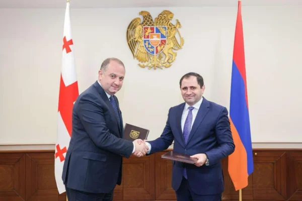 Վրաստանի պաշտպանության նախարարի գլխավորած պատվիրակությունը պաշտոնական այցով ժամանել է Հայաստան