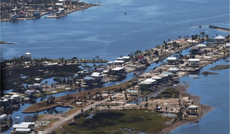 Ֆլորիդան պատրաստվում է զանգվածային տարհանումների «Միլթոն» փոթորկի պատճառով