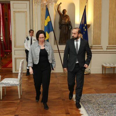დარწმუნებული ვარ, ჩვენ შეგვიძლია გავაცნობიეროთ პარტნიორობის გაფართოების შესაძლებლობები როგორც ორმხრივ, ასევე ევროკავშირთან. სომხეთის საგარეო საქმეთა მინისტრი შვედ კოლეგას