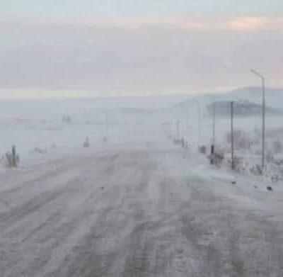 В Самцхе-Джавахети введены ограничения на дорогах из-за сильного снегопада и метели