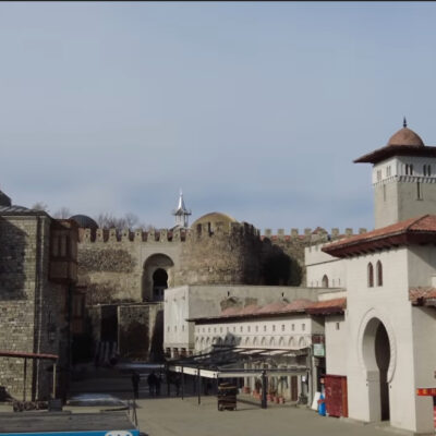 როგორია ახალციხის ერთ-ერთი ტურისტული ადგილის ინფრასტრუქტურა?