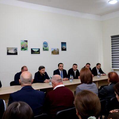 Ախալցխայի մունիցիպալիտետի նորընտիր քաղաքապետ Վարլամ Ծիկլաուրին այսօր պաշտոնապես սկսեց իր լիազորությունների կատարումը Ախալցխայի մունիցիպալիտետի նորընտիր քաղաքապետ Վարլամ Ծիկլաուրին այսօր պաշտոնապես սկսեց իր լիազորությունների կատարումը