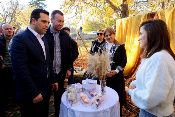 Ախալցխայի մունիցիպալիտետի Ածղուր գյուղում անցկացվեց  «Աշնանային փառատոն» ավանդական միջոցառում Ախալցխայի մունիցիպալիտետի Ածղուր գյուղում անցկացվեց  «Աշնանային փառատոն» ավանդական միջոցառում