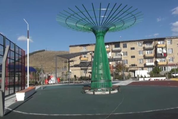 Ախալքալաքում 15-րդ ավանի պուրակի շինարարական աշխատանքները մոտենում է իր ավարտին Ախալքալաքում 15-րդ ավանի պուրակի շինարարական աշխատանքները մոտենում է իր ավարտին
