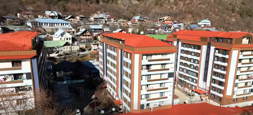 Բորժոմիում  շենքերի վերանորոգման աշխատանքները շարունակվում են