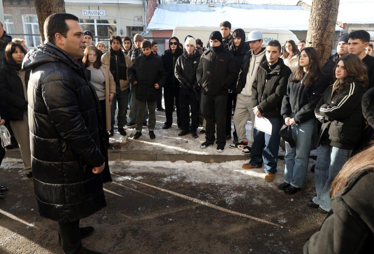 Ախալցխայի քաղաքապետարանում գրանցված 60 երիտասարդ և  դպրոցական մեկնեցին Բակուրիանիի ձմեռային ճամբար