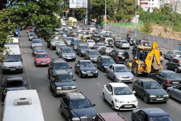 Ապրիլի 1-ից Վրաստանում կարգելվի 6 տարեկանից բարձր տրանսպորտային միջոցների ներկրումը