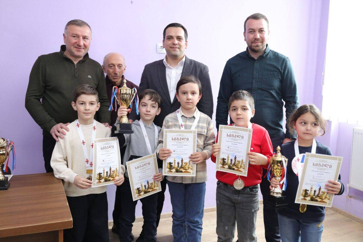 Ախալցխայի  շախմատի առաջնության հաղթողները պարգևատրվեցին քաղաքապետարանի կողմից