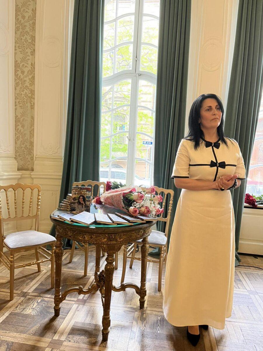 Տեղի ունեցավ Հայաստանի և Վրաստանի գրողների միությունների անդամ Ռուզաննա Հովասափյանի «Թիֆլիսի թևերին» բանաստեղծությունների ժողովածուի շնորհանդեսը