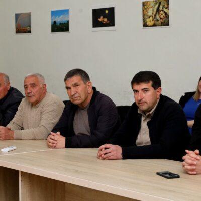 Ախալցխայի  քաղաքապետը հանդիպեց վարչական միավորների ներկայացուցիչների հետ