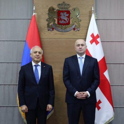 Վրաստանում ՀՀ դեսպան Աշոտ Սմբատյանը հանդիպել է Վրաստանի նորանշանակ ներքին գործերի նախարարին