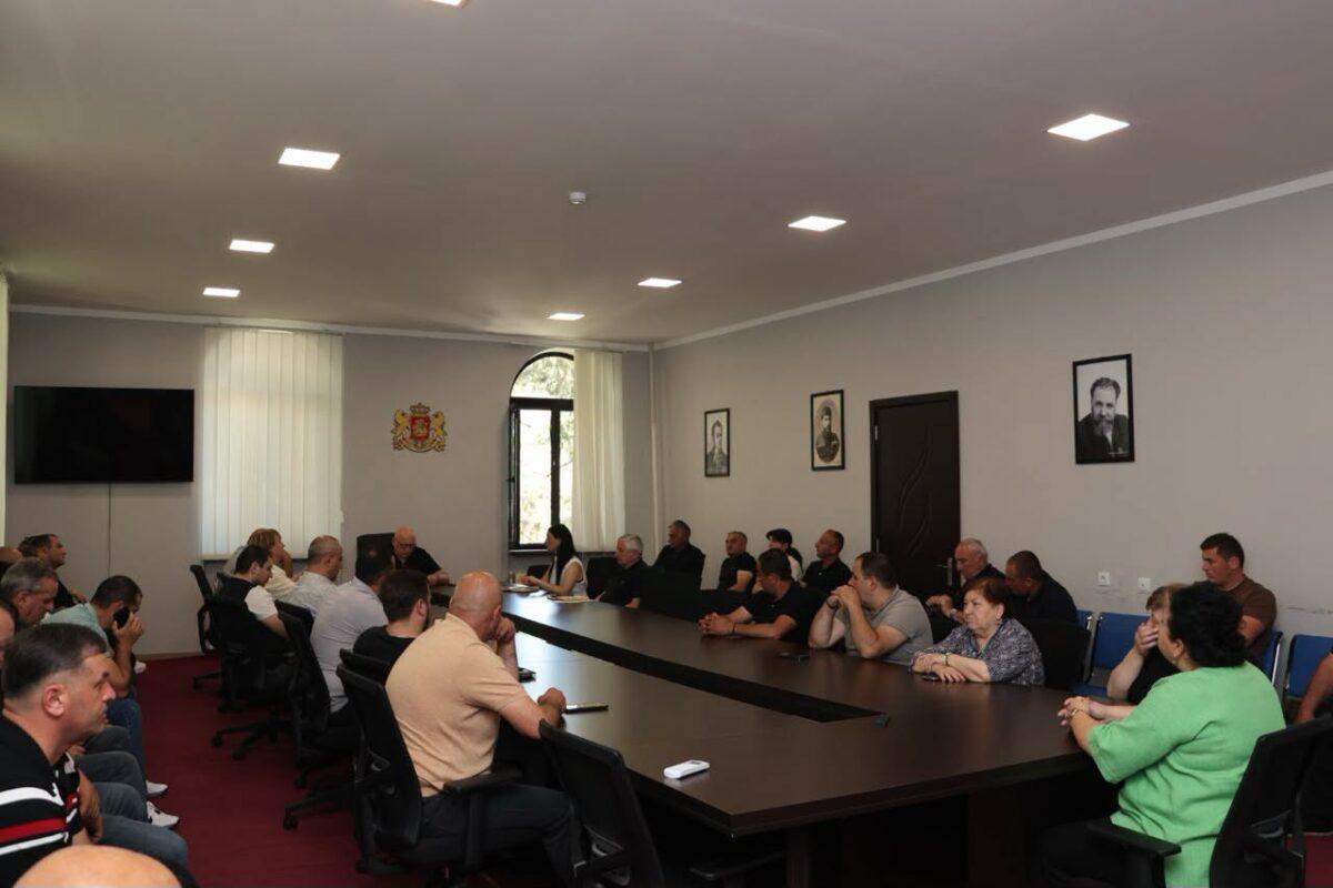 Ադիգենիում քննարկվել են գյուղատնտեսական պետական ծրագրերն ու ֆերմերների գրանցման գործընթացը