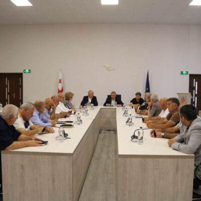 Ասպինձայի մունիցիպալիտետում քննարկվել են ենթակառուցվածքային և սոցիալական ծրագրերը