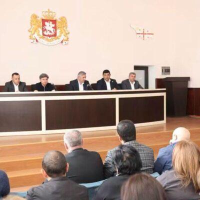 Իոսեբ Ալիբեգաշվիլին աշխատանքային հանդիպում է անցկացրել Ախալքալաքի տեղական իշխանությունների ներկայացուցիչների հետ