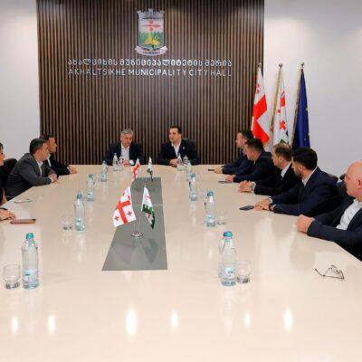 Ախալցխայում քննարկվել են ենթակառուցվածքային և սոցիալական ծրագրերը