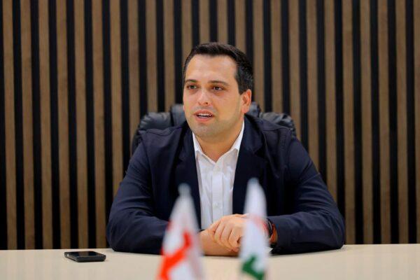 Ախալցխայի մունիցիպալիտետի քաղաքապետ Վարլամ Ծիկլաուրին հանդիպել է  վճարովի պրակտիկայի ծրագրի մասնակից ուսանողների հետ