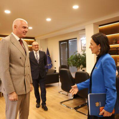 Ժաննա Անդրեասյանը Թբիլիսիում հանդիպել է Վրաստանի սպորտի նախարարի հետ