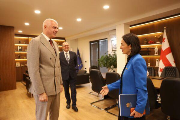 Ժաննա Անդրեասյանը Թբիլիսիում հանդիպել է Վրաստանի սպորտի նախարարի հետ
